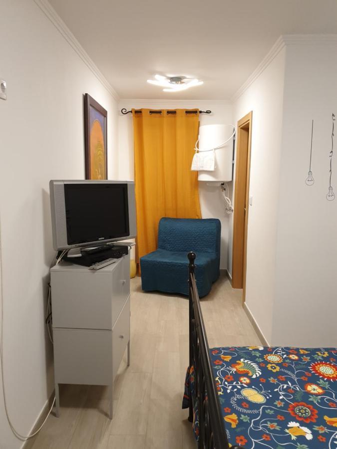 Lisbon Hostel Terminal 4 Esterno foto